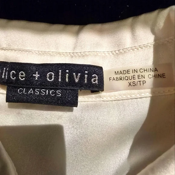 Alice & Olivia XS Cream Silk Blouse with Black Silk Piping & Hidden Buttons - Picture 5 of 6
